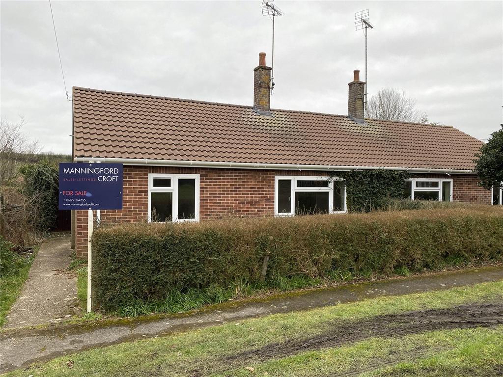 Ham Close, Aughton, Collingbourne... 2 bed bungalow £185,000