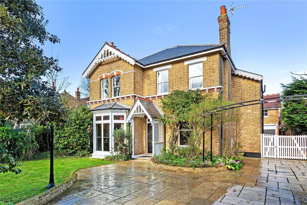 Hampton Road, Teddington, Middlesex, TW11 5 bed detached house for sale