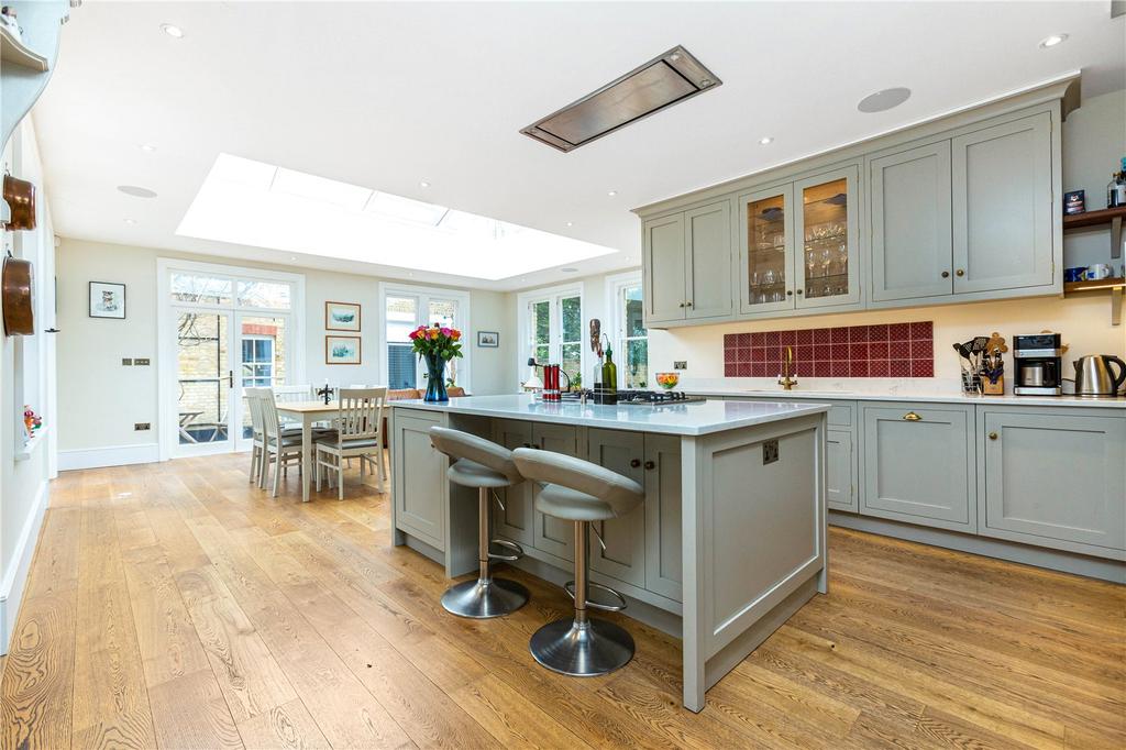 Hampton Road, Teddington, Middlesex, TW11 5 bed detached house for sale £3,150,000