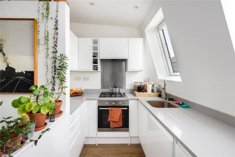 Flat 5, 100 Chatsworth Road, London, E5 0LS