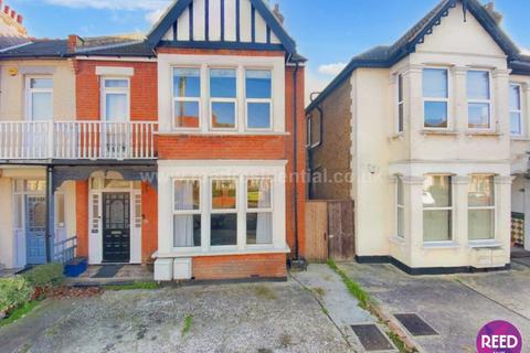 1 bedroom flat for sale, Cranley Road, Westcliff On Sea