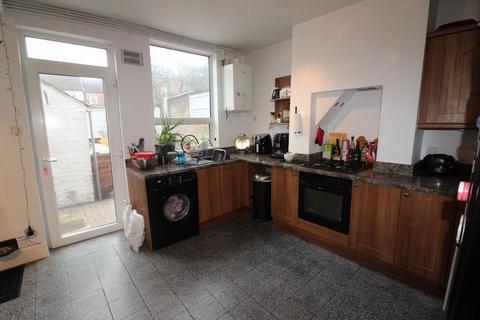 2 bedroom semi-detached house to rent, Orchard Street, Kimberley, Nottingham