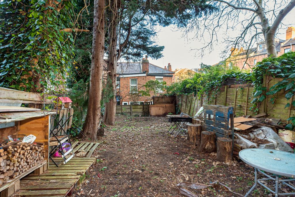 Cozy Studio Flat With Private Garden In the Heart