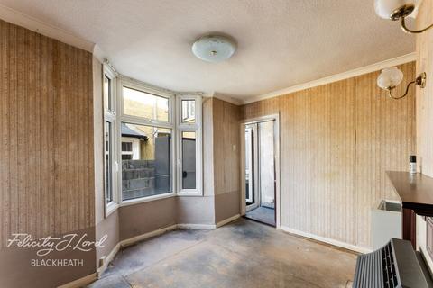 13 Willenhall Road, London, SE18 6TY
