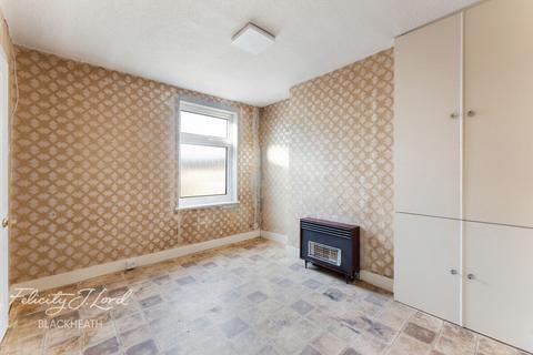13 Willenhall Road, London, SE18 6TY