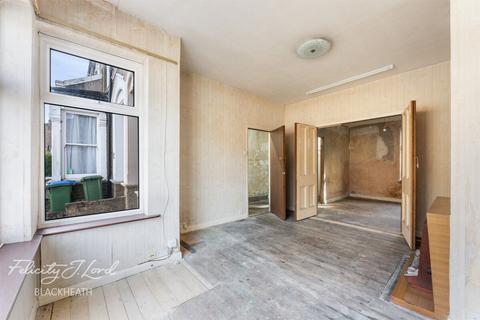 13 Willenhall Road, London, SE18 6TY