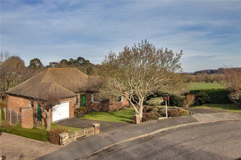 8 Warren View, Shorne, Gravesend, DA12 3EJ