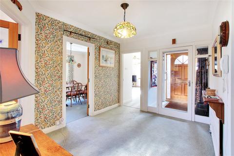 8 Warren View, Shorne, Gravesend, DA12 3EJ