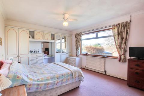 8 Warren View, Shorne, Gravesend, DA12 3EJ