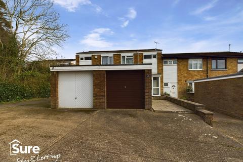 3 bedroom terraced house to rent, Sarum Place, Hemel Hempstead, Hertfordshire, HP2 6DP