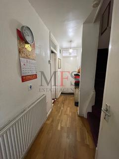 3 bedroom flat for sale, St Marys Avenue North, Southall, UB2