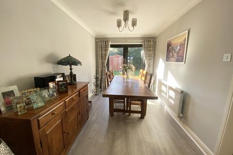2 Fullbrook Close, Shirley, Solihull, B90 4UB