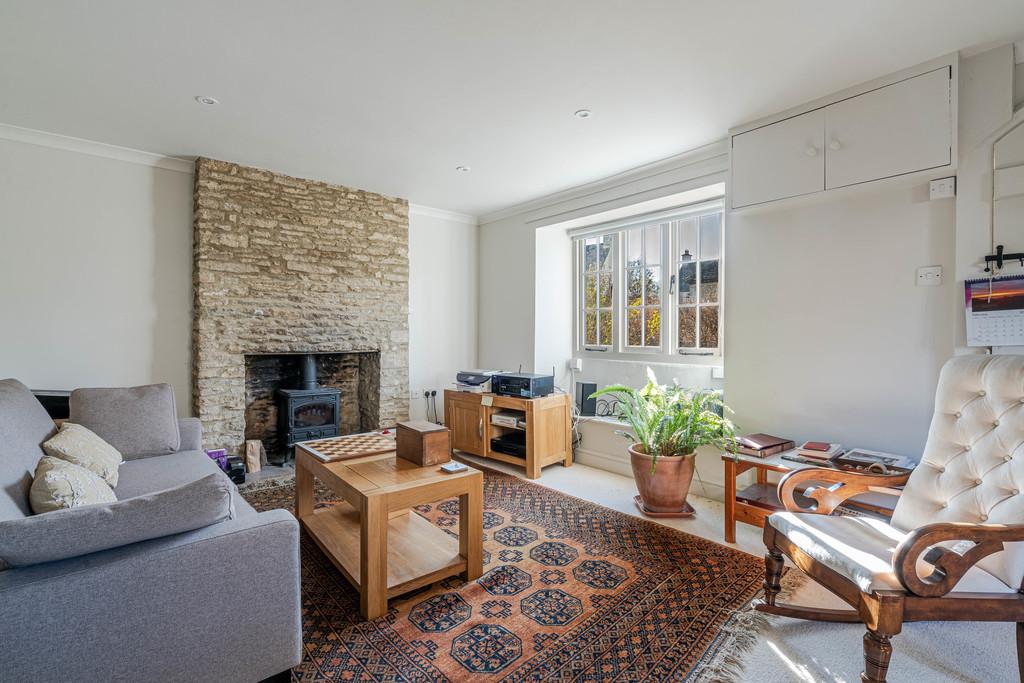 Shipton Moyne, Tetbury 3 bed semidetached house to rent £1,750 pcm (£404 pw)