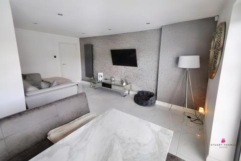 10 Cattawade End, Basildon, SS14 2QQ