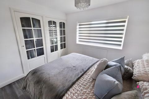 10 Cattawade End, Basildon, SS14 2QQ
