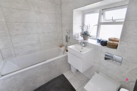 10 Cattawade End, Basildon, SS14 2QQ