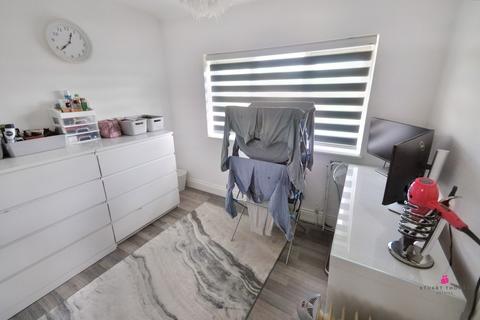 10 Cattawade End, Basildon, SS14 2QQ