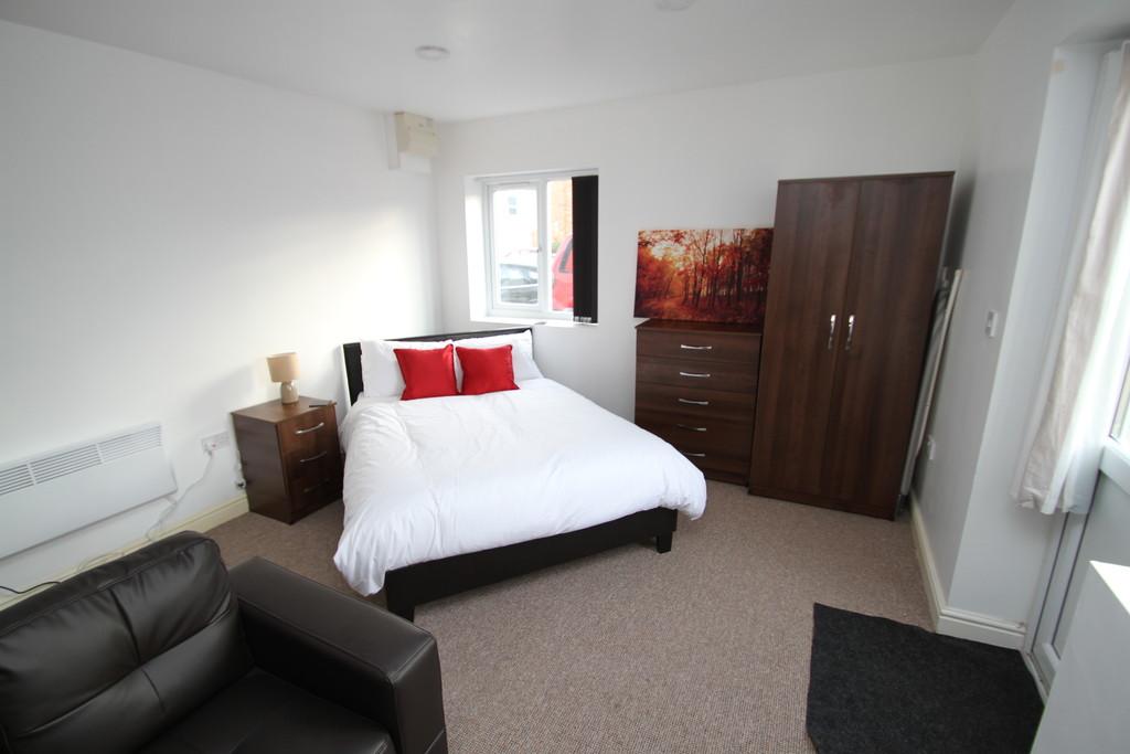 Gladstone Avenue, Loughborough Studio £795 pcm (£183 pw)