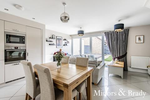 28 Biffin Way, Swaffham, PE37 8GR