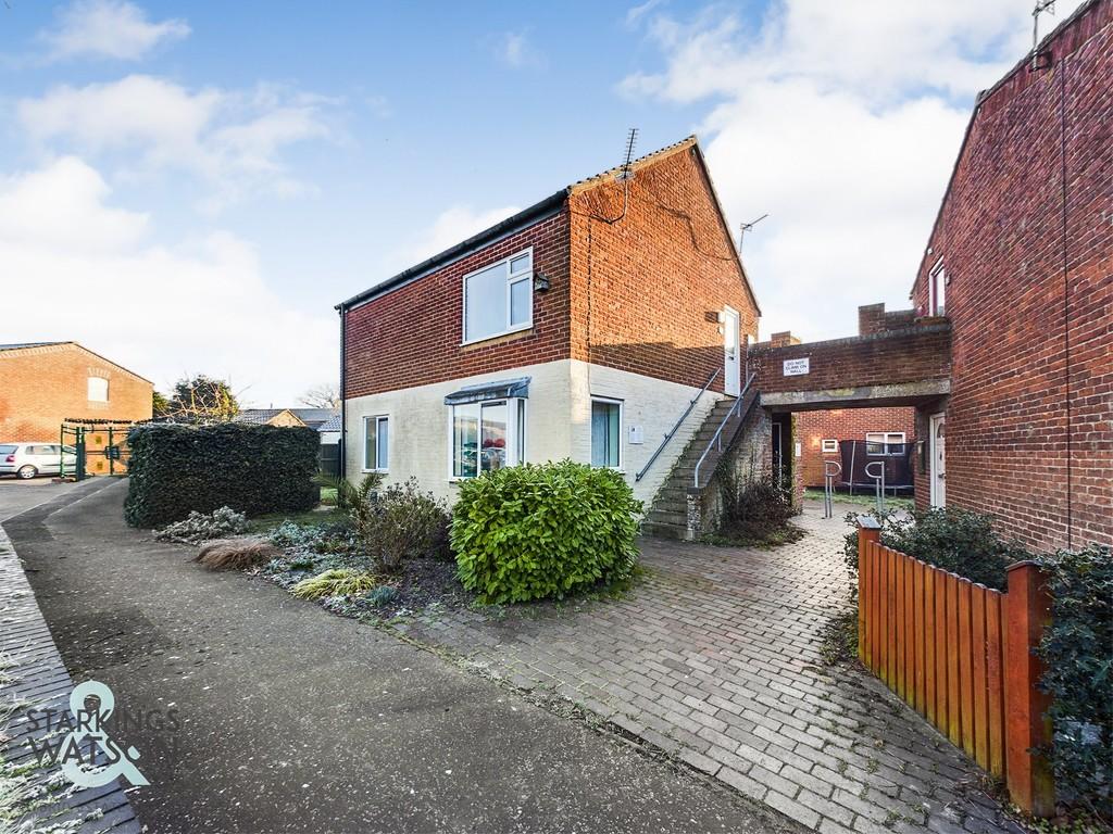 Jubilee Walk, Poringland, Norwich 1 bed apartment £600 pcm (£138 pw)