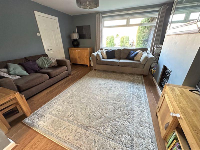 Wetherby Way, Little Sutton 3 bed semidetached house £190,000