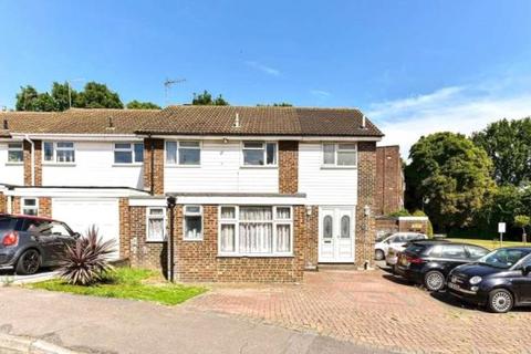 5 bedroom semi-detached house for sale - Malcolm Way, London, E11