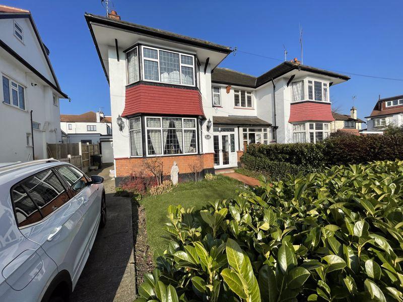 Western Road, LeighOnSea * Marine Estate, Leigh on Sea * 3 bed semi
