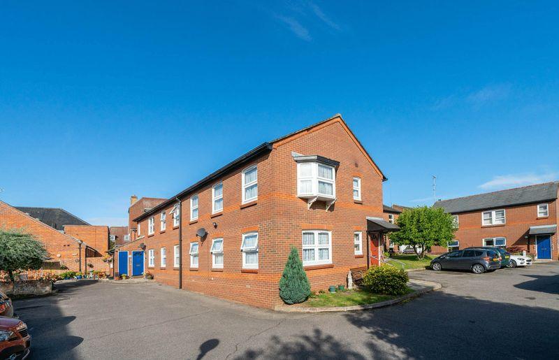 New Place, Redbourn 1 bed apartment for sale £225,000