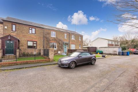12 Whites Lane, Datchet, Slough, SL3 9AN