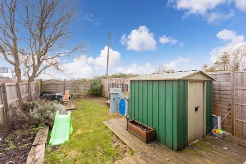 12 Whites Lane, Datchet, Slough, SL3 9AN