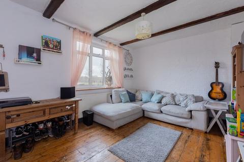 12 Whites Lane, Datchet, Slough, SL3 9AN