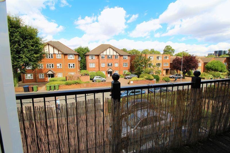 Victoria Court, 31 Mulgrave Road, Sutton, SM2 6LJ 2 bed flat for sale