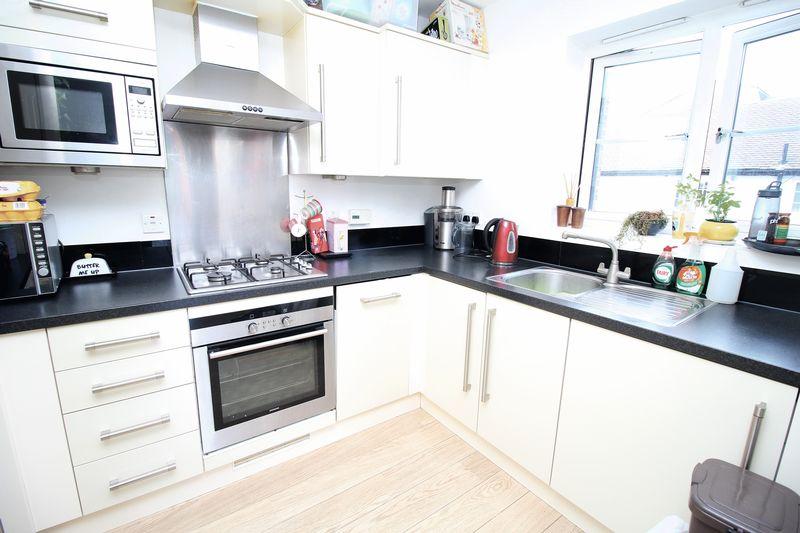 Victoria Court, 31 Mulgrave Road, Sutton, SM2 6LJ 2 bed flat for sale