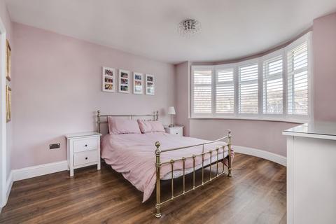 143 Valley Road, Kenley, CR8 5BZ