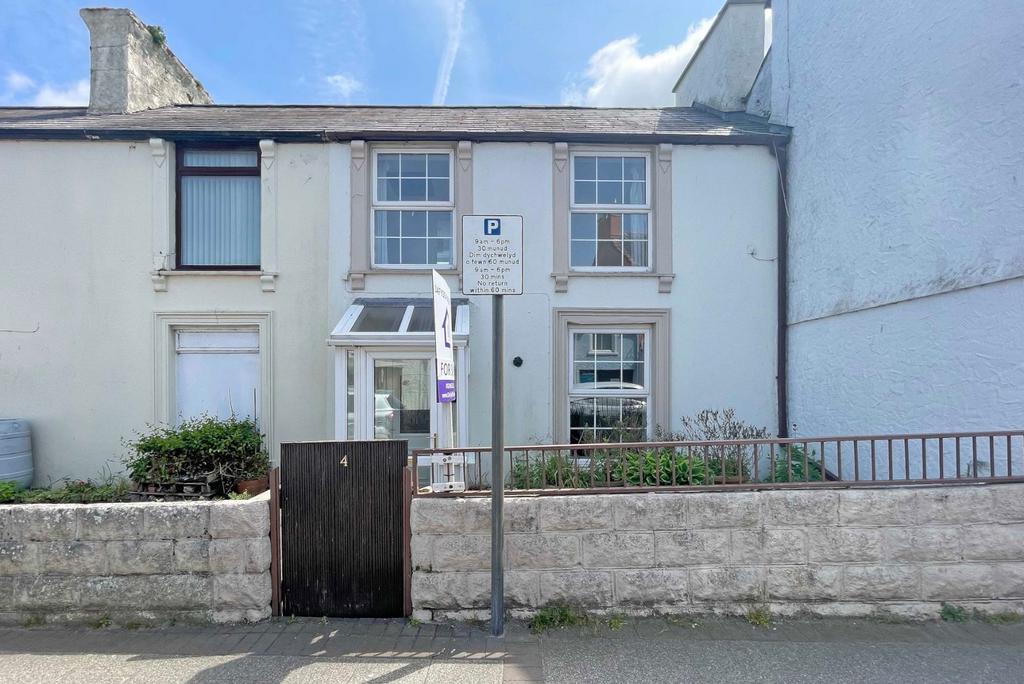 High Street, Cemaes Bay, Isle of Anglesey, LL67 2 bed terraced house