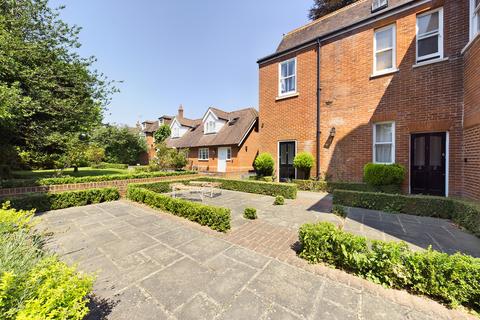 8 bedroom flat for sale, The Gables, 58 London Road, Canterbury, CT2 8JY