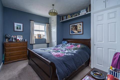 17 Allington Circle, Kingsmead, Milton Keynes, MK4 4EE