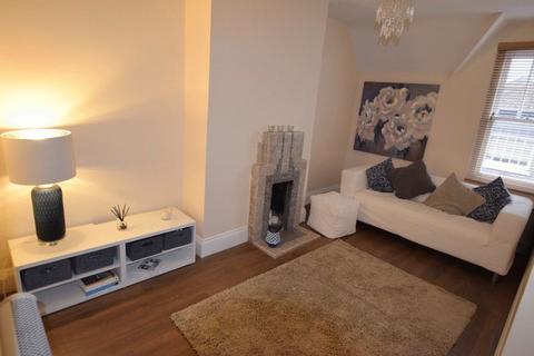 1 bedroom flat to rent - High Street, Tring