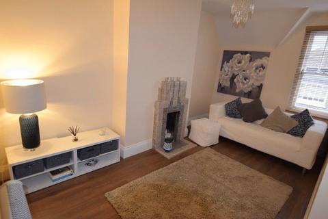 1 bedroom flat to rent, High Street, Tring