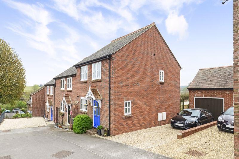Milborne St Andrew, Dorset, DT11 3 bed end of terrace house £325,000