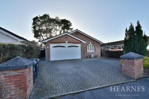 45 Chander Close, Ferndown, BH22 8DW