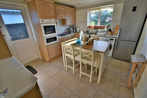 45 Chander Close, Ferndown, BH22 8DW