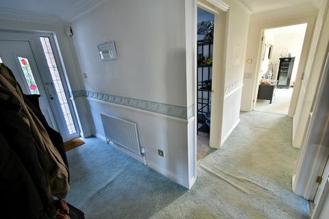 45 Chander Close, Ferndown, BH22 8DW