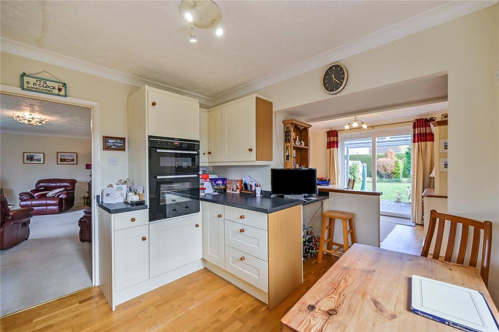 High Street, Rolvenden, Cranbrook... 2 bed bungalow - £445,000