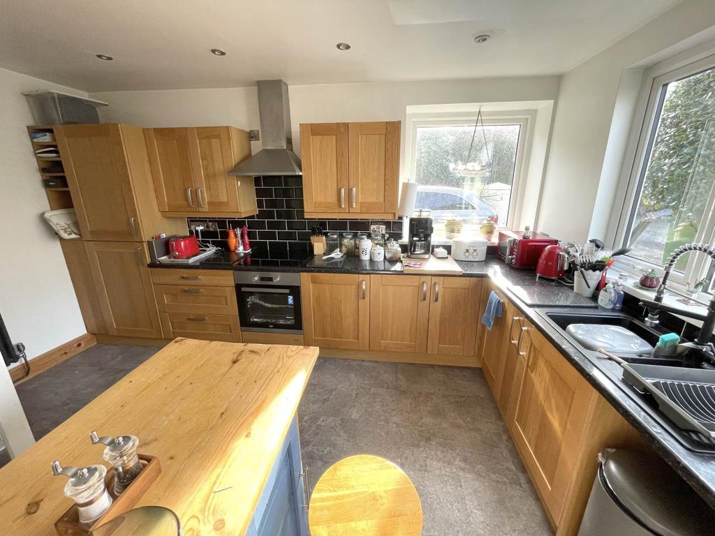 The Hollies, Southgate, Aberystwyth 3 bed detached house £365,000