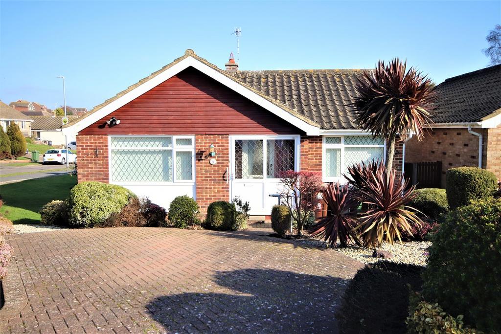 Walk, BexhillonSea, TN40 2 bed detached bungalow £365,000