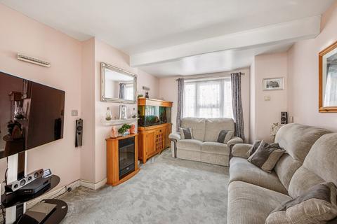 2 bedroom terraced house for sale, Greenford Avenue, London, W7