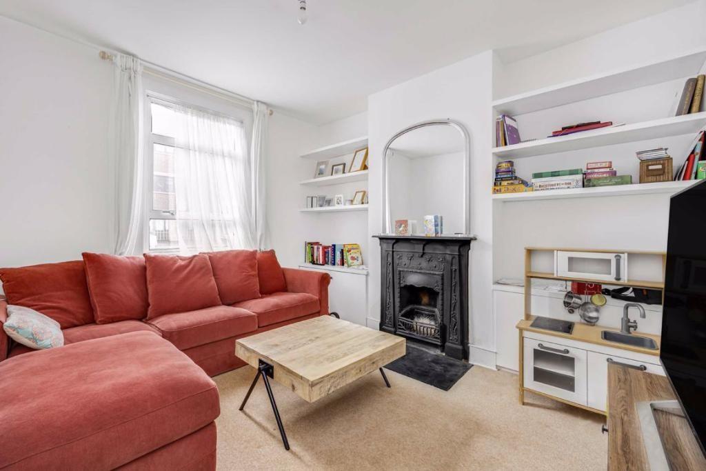 Eleanor Road, London, E8 5 bed property £5,300 pcm (£1,223 pw)