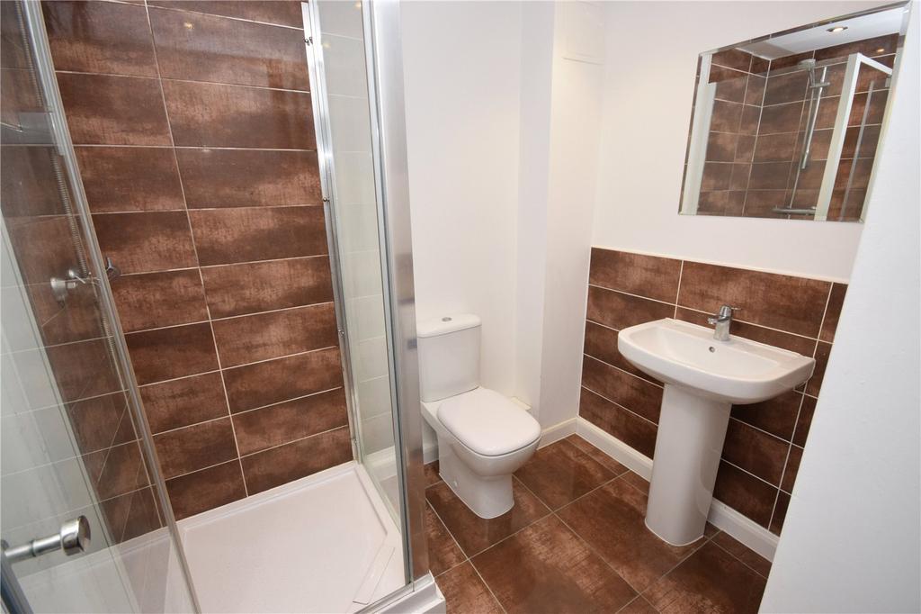 House in Leeds, Round Hill, Stanningley - View 2