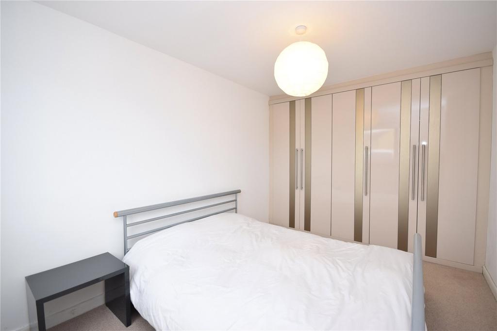 House in Leeds, Round Hill, Stanningley - View 6